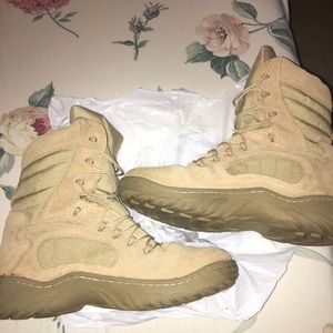 Reebok CM 8994 TAN 9.5 Combat Boots